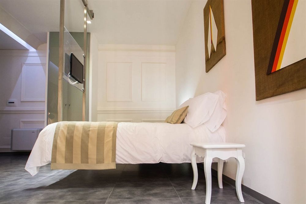 Hotel Santa Brigida เนเปิลส์ ภายนอก รูปภาพ