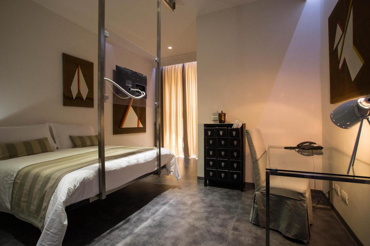 Hotel Santa Brigida เนเปิลส์ ภายนอก รูปภาพ